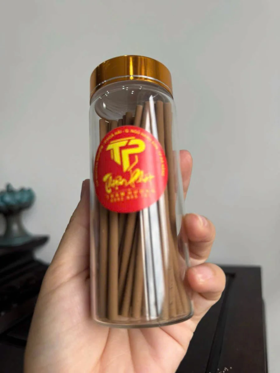 Ảnh thật lọ thanh trầm hương cao cấp 43 thanh